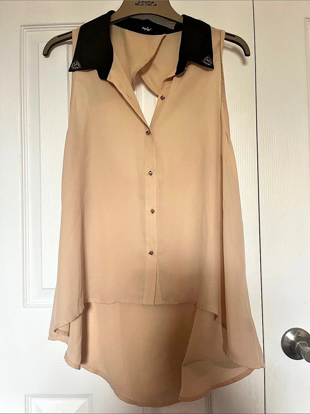 Papaya Sleeveless Collared Blouse in Tan & Black Large Like New